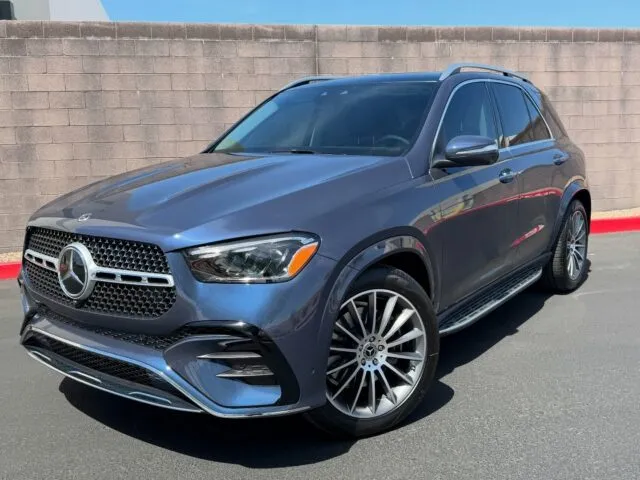 💎Clean Up Front. Comfort All Around.💎 This 2025 Mercedes GLE 350 underwent our Full-Front Coverage Option of @xpel Ultimate Plus Paint Protection Film, protecting the highest-impact areas from rock chips and road debris while keeping the factory finish intact. To finish it off, we installed our Windshield Ceramic Tint using @xpel XR Prime Ceramic Tint, helping reduce glare, improve heat rejection, and keep the cabin more comfortable during daily driving. Looking to protect your daily before the miles start adding up? 📞📲 Call or DM us today to book your Paint Protection Film or Window Tint! 📞📲 Az Auto Aesthetics 7613 E Ray Rd #114, Mesa, AZ 85212 Open: M–F 8:30–6 PM | Sat 9–2 PM / 📞 (480) 241-9324 #gle350 #mercedes #xpel