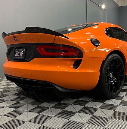 Dodge SRT Viper back