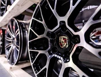 Spotless Cleaning For Windows, Mirrors, Wheels, Car Vents And More
